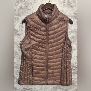 360 Air 60 % Down Vest Size Medium Mauve Color